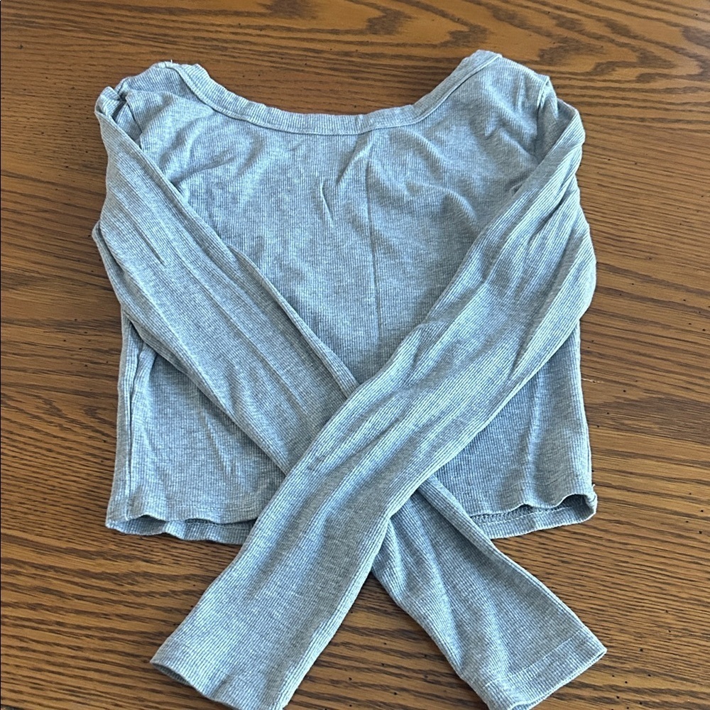 Gray Long Sleeve Ribbed Top - Picture 2 of 2